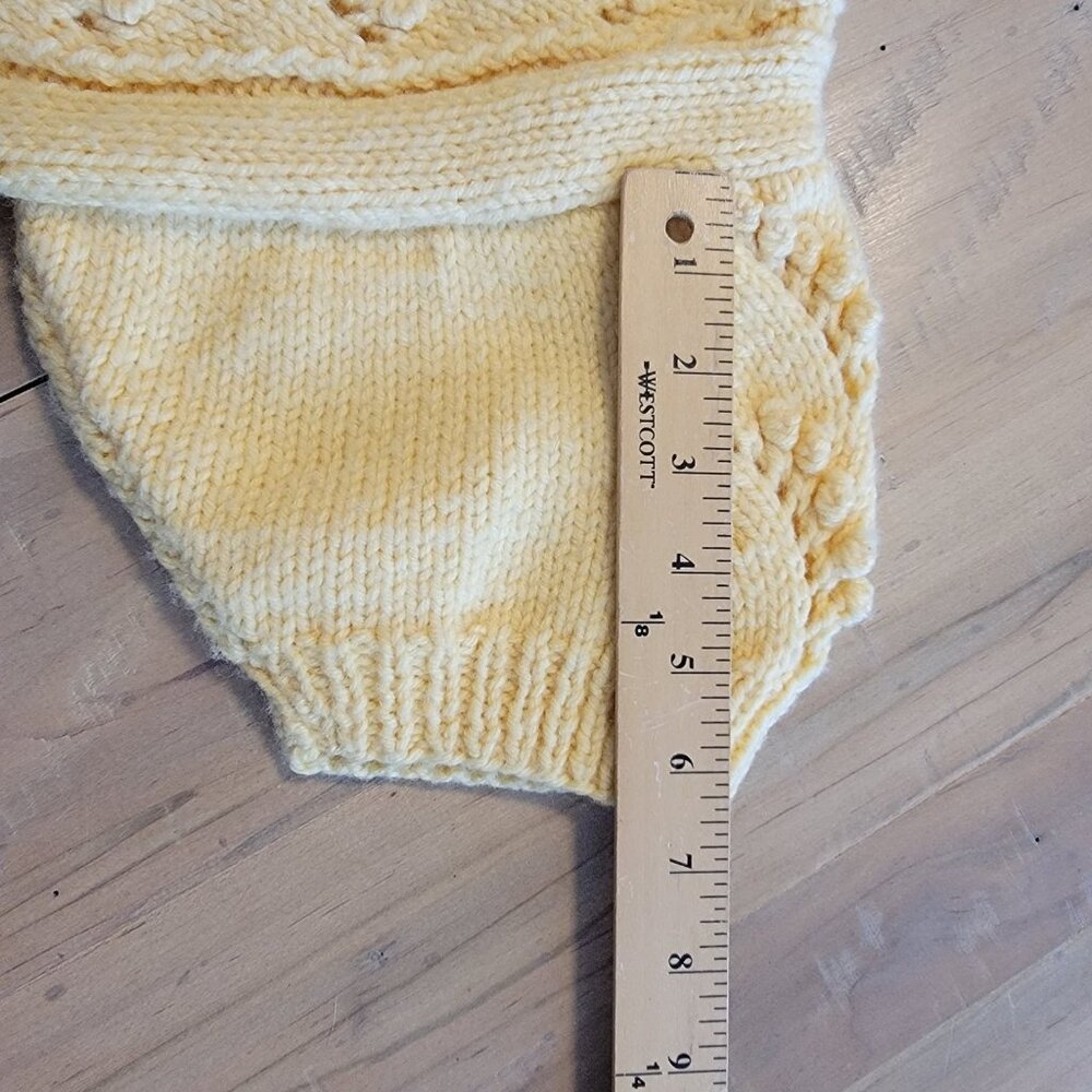 Vintage Hand Knit Wool Cardigan Sweater Cable Knit Beautiful Buttons Sz‎ M / L - Picture 8 of 9